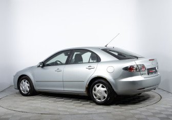 Подержанный автомобиль Mazda 6 Liftback 2006 года (7 фото)