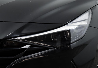 Подержанный автомобиль Hyundai Elantra Sedan 2021 года (7 фото)