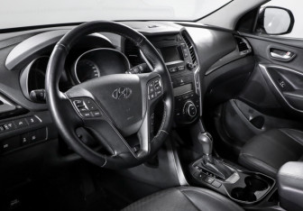 Подержанный автомобиль Hyundai Santa Fe 2015 года (14 фото)