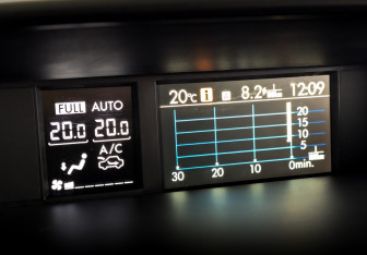 Подержанный автомобиль Subaru Forester Suv 2015 года (28 фото)