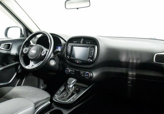 Подержанный автомобиль Kia Soul 2020 года (9 фото)