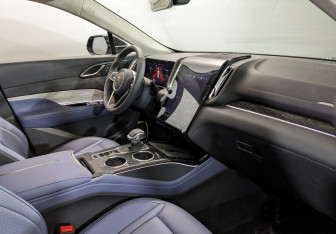 Новый Hongqi HS3 2025 (9 фото)