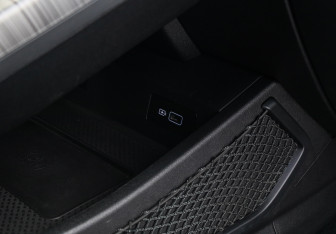 Подержанный автомобиль Geely Atlas Pro 2024 года (8 фото)