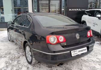 Подержанный автомобиль Volkswagen Passat Sedan 2008 года (7 фото)