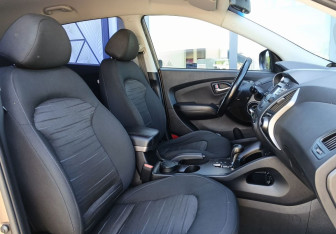 Подержанный автомобиль Hyundai ix35 2013 года (17 фото)