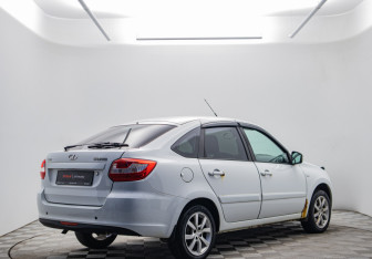 Подержанный автомобиль LADA (ВАЗ) Granta Liftback 2016 года (5 фото)