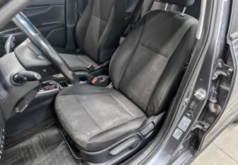 Подержанный автомобиль Kia Rio Hatchback 2021 года (20 фото)