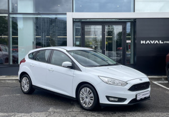 Подержанный автомобиль Ford Focus Hatchback 2018 года (3 фото)