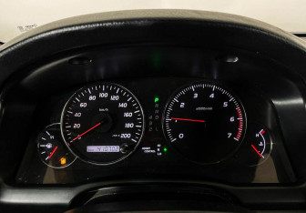 Подержанный автомобиль Toyota Land Cruiser Prado 2005 года (11 фото)