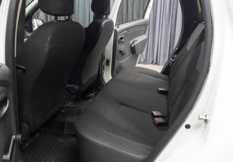 Подержанный автомобиль Renault Duster 2016 года (12 фото)