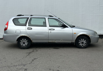 Подержанный автомобиль LADA (ВАЗ) Priora Wagon 2011 года (4 фото)