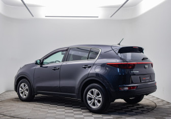 Подержанный автомобиль Kia Sportage 2016 года (7 фото)
