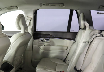 Подержанный автомобиль Volvo XC90 2015 года (12 фото)