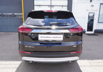 Подержанный автомобиль Geely Atlas Pro 2022 года (6 фото)