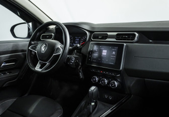 Подержанный автомобиль Renault Duster 2021 года (9 фото)