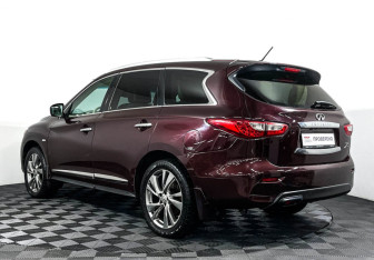 Подержанный автомобиль Infiniti JX 2013 года (7 фото)