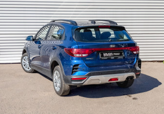 Подержанный автомобиль Kia Rio Hatchback 2021 года (7 фото)