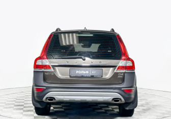 Подержанный автомобиль Volvo XC70 2016 года (6 фото)