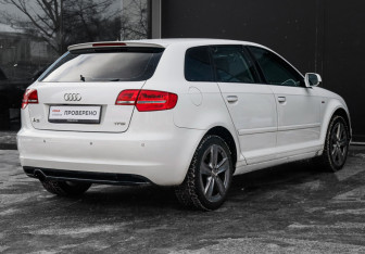 Подержанный автомобиль Audi A3 Hatchback 2012 года (5 фото)