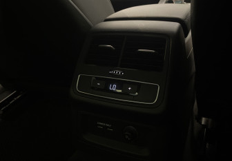 Подержанный автомобиль Audi A4 Sedan 2020 года (9 фото)