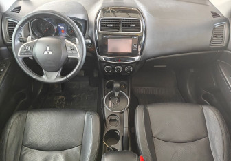 Подержанный автомобиль Mitsubishi ASX 2014 года (9 фото)