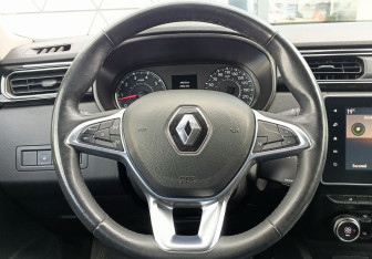 Подержанный автомобиль Renault Arkana 2019 года (17 фото)
