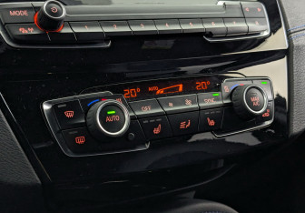 Подержанный автомобиль BMW X1 2021 года (26 фото)