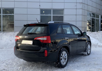 Подержанный автомобиль Kia Sorento 2019 года (6 фото)
