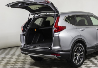 Подержанный автомобиль Honda CR-V 2019 года (21 фото)