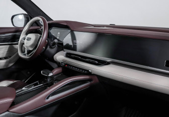 Подержанный автомобиль Geely Monjaro 2023 года (9 фото)