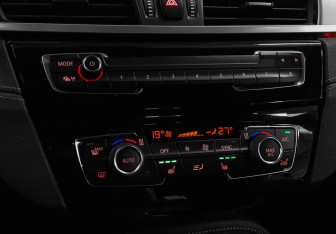 Подержанный автомобиль BMW X2 2018 года (17 фото)