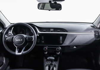 Подержанный автомобиль Kia Rio Sedan 2022 года (8 фото)