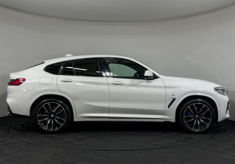 Подержанный автомобиль BMW X4 2019 года (6 фото)