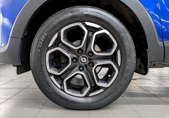 Подержанный автомобиль Renault Kaptur 2022 года (19 фото)