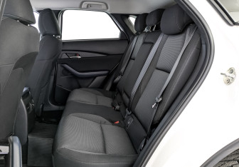 Подержанный автомобиль Mazda CX-30 2020 года (18 фото)