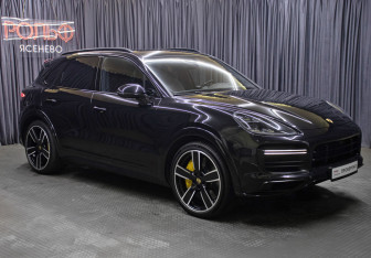 Подержанный автомобиль Porsche Cayenne 2018 года (3 фото)