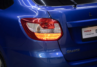Подержанный автомобиль LADA (ВАЗ) Granta Liftback 2021 года (21 фото)