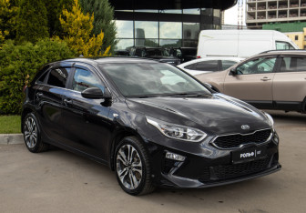 Подержанный автомобиль Kia Ceed Hatchback 2018 года (2 фото)