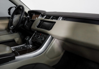 Подержанный автомобиль Land Rover Range Rover Sport 2016 года (9 фото)