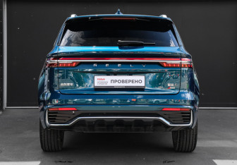 Подержанный автомобиль Geely Monjaro 2023 года (5 фото)