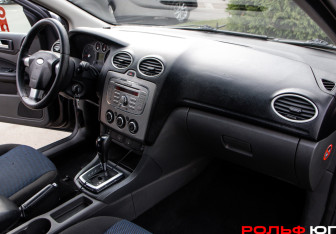 Подержанный автомобиль Ford Focus Sedan 2007 года (7 фото)