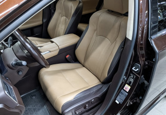 Подержанный автомобиль Lexus RX 2017 года (19 фото)