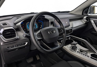 Подержанный автомобиль Geely Coolray 2023 года (15 фото)