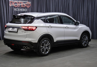 Подержанный автомобиль Geely Coolray 2023 года (5 фото)