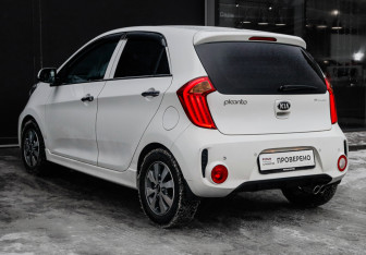 Подержанный автомобиль Kia Picanto 2015 года (7 фото)