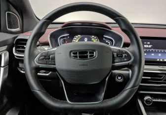 Подержанный автомобиль Geely Coolray 2023 года (20 фото)