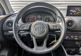 Подержанный автомобиль Audi A3 Sedan 2020 года (21 фото)