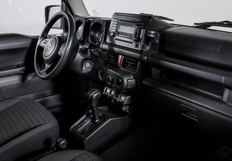 Подержанный автомобиль Suzuki Jimny 2019 года (9 фото)