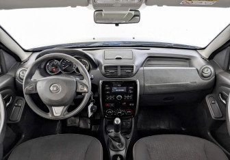 Подержанный автомобиль Nissan Terrano 2019 года (14 фото)