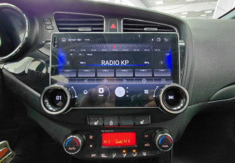 Подержанный автомобиль Kia Ceed Hatchback 2012 года (15 фото)